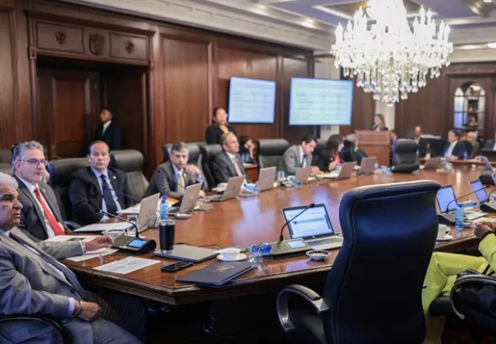 guimara_aparicio_-_juan_carlos_tatis-_magistrados_suplentes_corte_suprema_de_justicia-_csj_mdesignados_-_consejo_de_gabinete_-_presidente_jose_raul_mulino.jpg