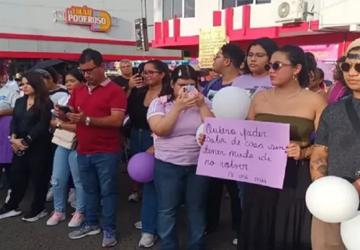 Ciudadanos panameños protestan contra la violencia de género en Veraguas. Foto: Cortesía.