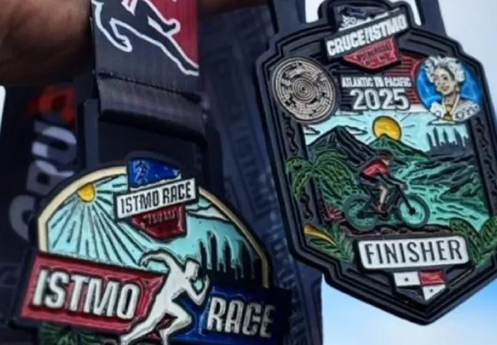 Medallas de Cruce del Istmo 2025.