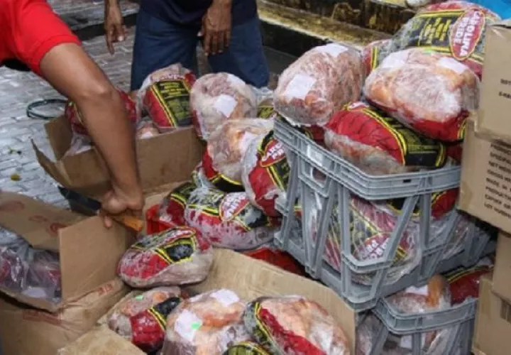 El jamón picnic forma parte de la canasta navideña del IMA