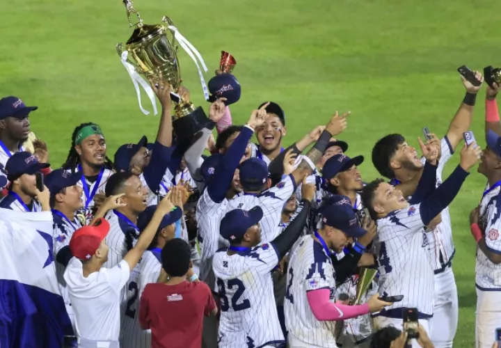 Jugadores de Panamá festejan el título en el Premundial U23. Foto: EFE