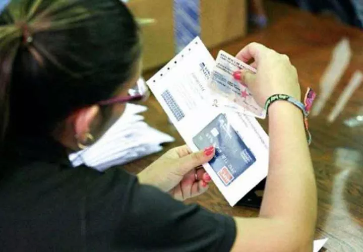 pase-u-becascajas-de-ahorro-mastercard-tarjeta-pago-subsidios-estatales-cartrera_0.jpg