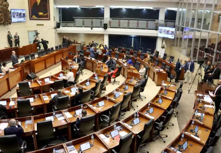 Debate del presupuesto en la Asamblea Nacional. Foto MEF