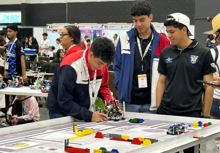 Panamá hace historia en la robótica educativa.