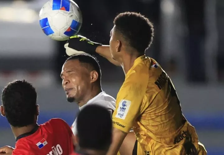 Sporting se impuso al Plaza Amador en el partido de ida en la repesca de la Copa Centroamericana. Foto: EFE