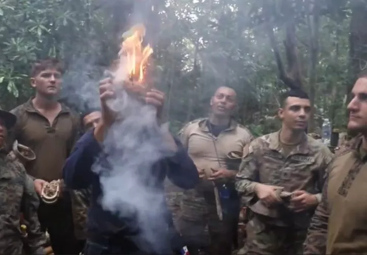 Fuerzas terrestres de Estados Unidos realizan entrenamientos en la selva de Panamá.