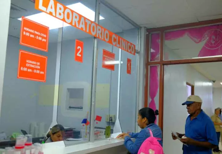 laboratorio-policlinica-san-carlos_0.jpg