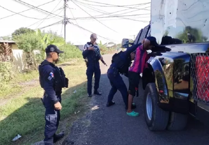 En cuanto al tema de los homicidios, señaló que en el 2024 se registraron 583 fallecimientos por violencia, en comparación con los 588 de este año. Foto. Diómedes Sánchez