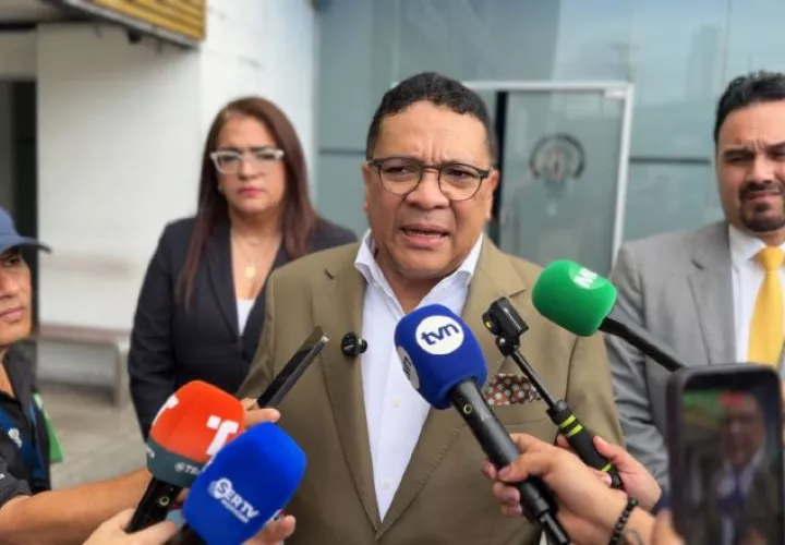 Dino Mon, director de la CSS, presentó la denuncia este lunes.  Cortesía