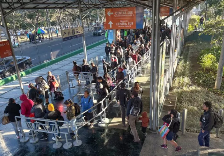 Estación de buses en Ciudad de Guatemala (Guatemala). Foto: EFE