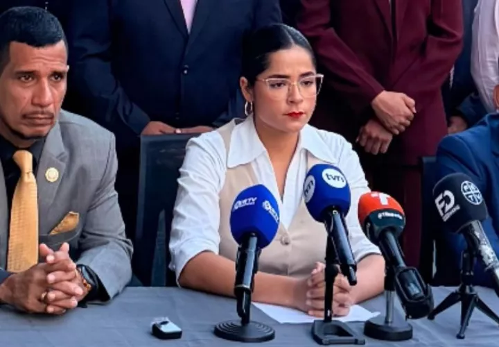 La alcaldesa Irma Hernández ofreció una conferencia de prensa. 