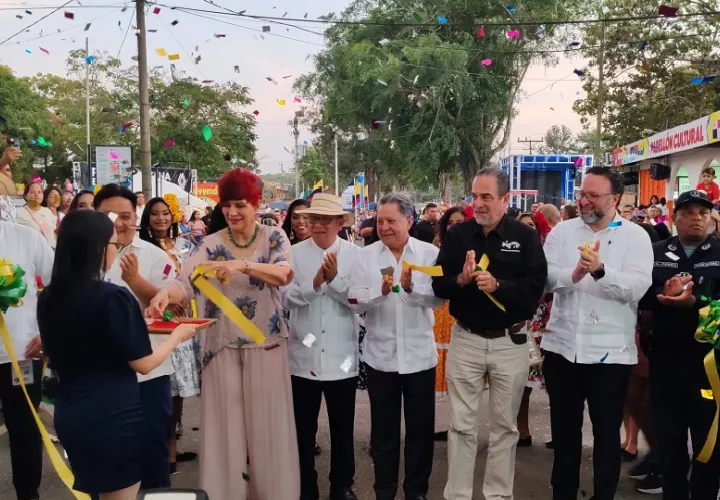 Para este evento ferial, el cual se extenderá hasta el próximo 1 de febrero, se espera la asistencia de más de 300 mil personas, según las expectativas de los organizadores. Foto. Eric Montenegro