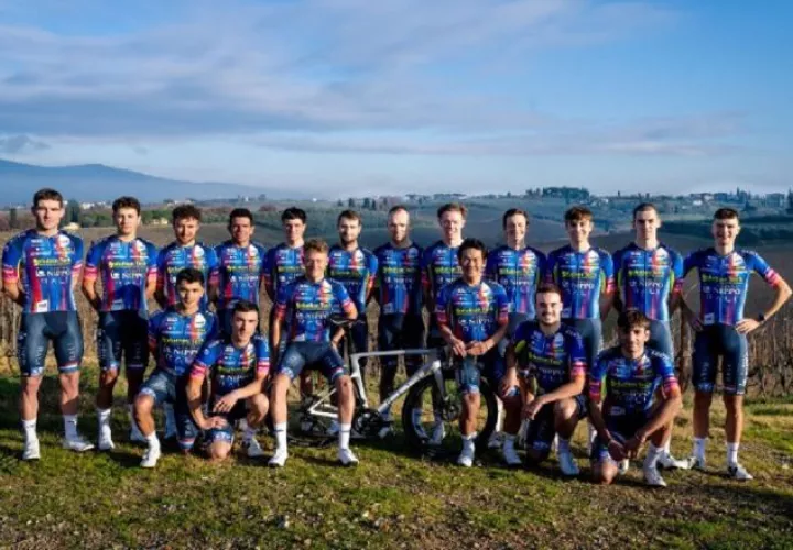 La marca de bicicletas Rali, junto al equipo Solution Tech – Vini Fantini – Rali. Foto: Cortesía