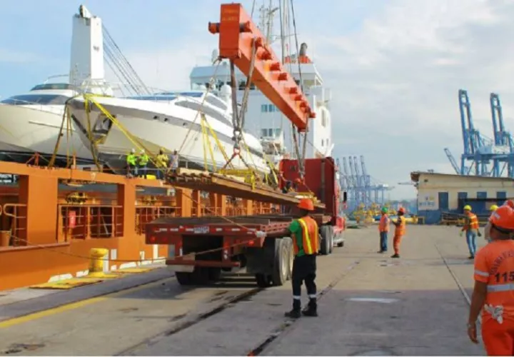trabajadores_puertos_0.jpg