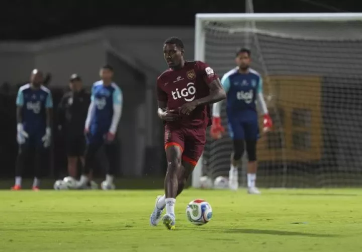 El defensa José 'Coto' Córdoba en los entrenamientos. Foto: FPF