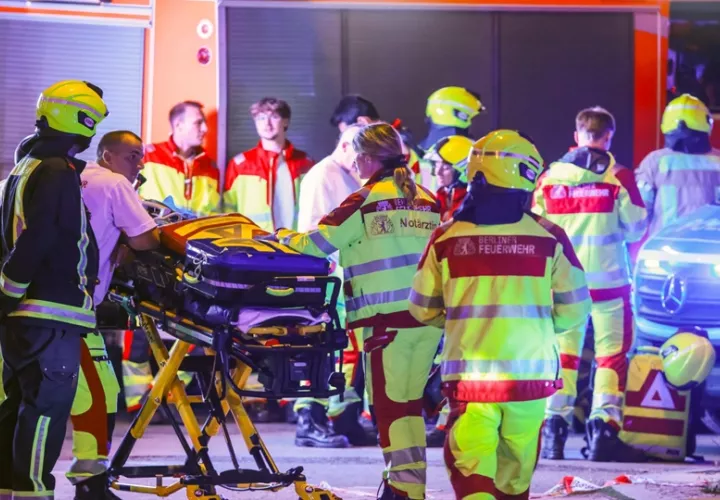 Un muerto y 16 heridos dejó atropello múltiple en la fiesta del Día del Orgullo en Berlín. Foto: EFE