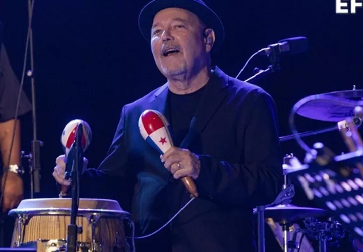  Rubén Blades durante el concierto que ha ofrecido este sábado dentro del marco del Festival La Mar de Músicas. Foto: EFE