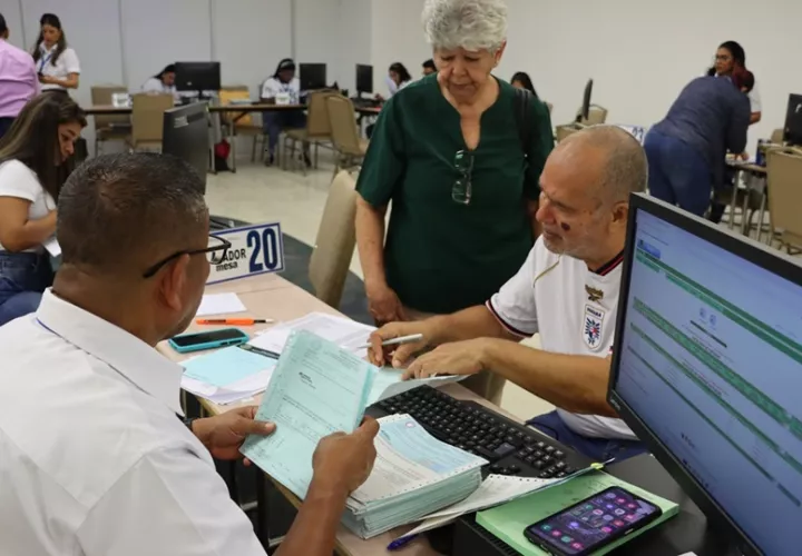 Cientos de beneficiarios ya han recibido su Cepanim. Foto: MEF