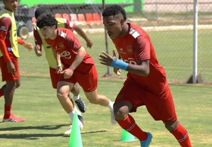 Jugadores de la Sub-20 en los entrenamientos en Pachuca. Foto: FPF