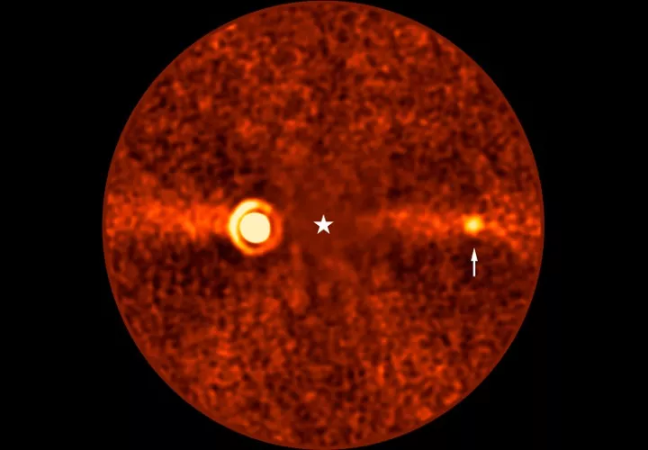  La ESO describe esta herramienta como una nueva tecnología en su gran telescopio. Fotos: EFE