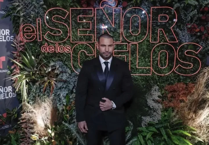 Rafael Amaya durante la alfombra roja de la serie 'El Señor de los Cielos', en Ciudad de México. Foto: EFE / Isaac Esquivel