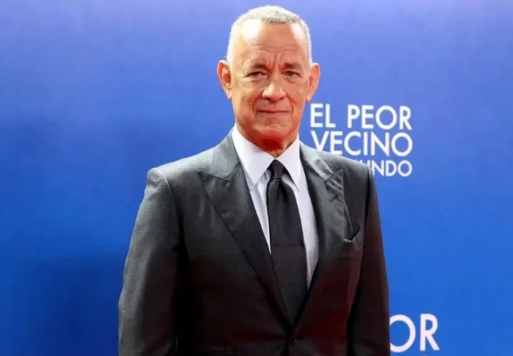 Tom Hanks posando durante el estreno de la película 'El peor vecino del mundo', en Madrid (España). Foto: EFE / Kiko Huesca