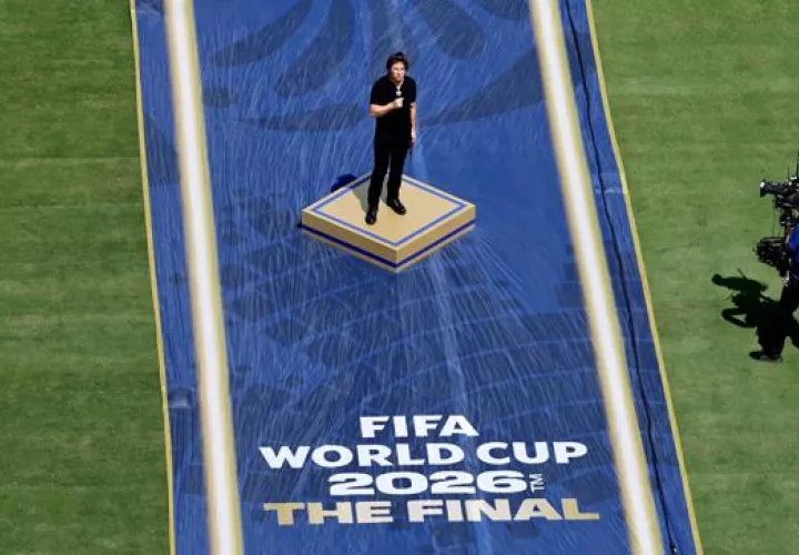 Tom Cruise en la final del Mundial 2026 entre España y Argentina. Foto: EFE