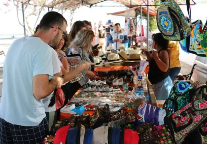 turistas-panama-gastos.jpg