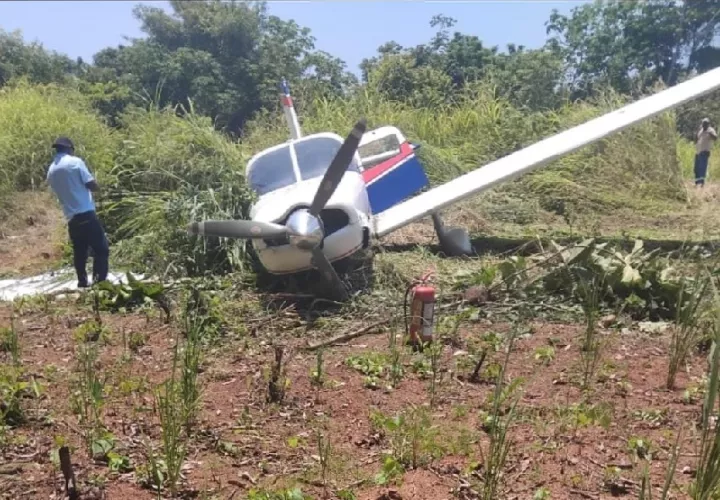 Así quedó la aeronave siniestrada que se dirigía a la isla San Miguel. Foto: Cortesía AAC