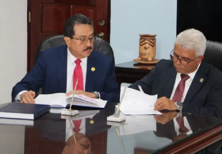 franklin_de_gracia_ciencias_de_la_educacion_u_de_panama_0.jpg