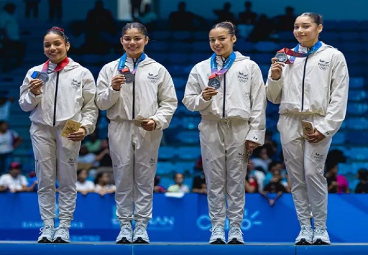 El equipo femenino artístico ganó la medalla de plata para Panamá. Foto: COP
