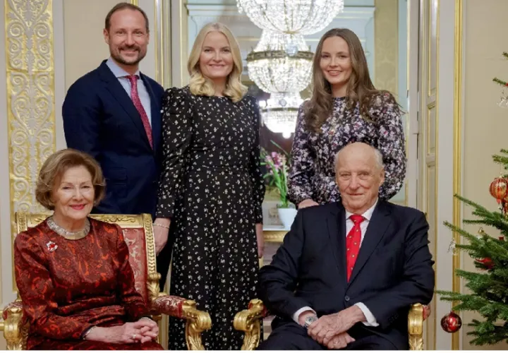 Miembros de la familia real noruega en la Navidad de 2024. Foto: EFE