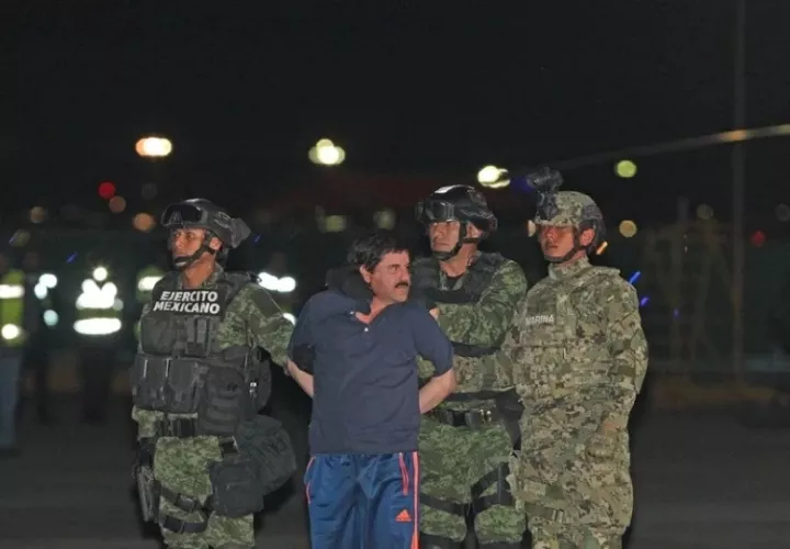 El narcotraficante Joaquín El Chapo Guzmán tras su recaptura, en Ciudad de México. (México). Foto: EFE / Mario Guzmán