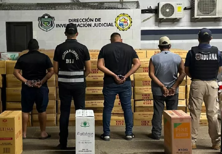 En este hecho fueron aprehendidas tres personas de entre 40 y 60 años de edad, todas de nacionalidad panameña.