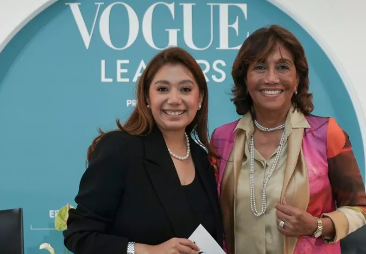 La artista panameña Olga Sinclair (derecha). Foto: Instagram / @voguelatam