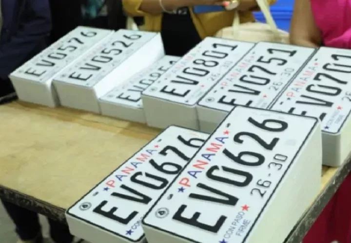 La medida alcanza a propietarios con placas vencidas desde diciembre de 2025. Foto: Cortesía