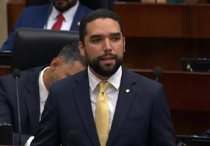 roberto_zuniga_-_vamos_embajada_espana_master_0.jpg