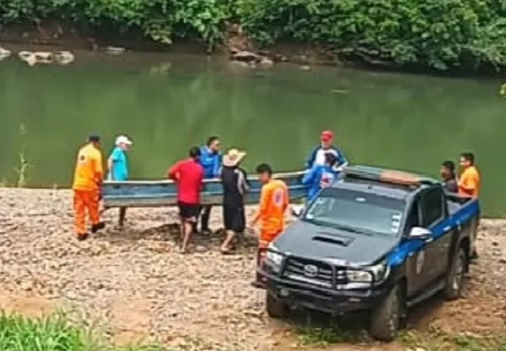 Los estamentos de seguridad, organismos de rescate, voluntarios y funcionarios del Ministerio Público han recorrido más de 15 kilómetros aguas abajo del río Santa María. Foto. Melquíades Vásquez