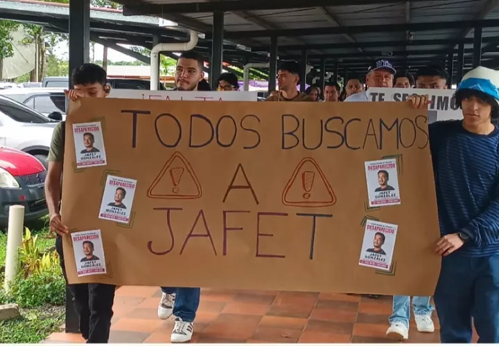 La comunidad de la UTP de Veraguas continúa organizando brigadas de búsqueda y jornadas de oración con la esperanza de que Jafet González aparezca sano y salvo. Foto. Melquíades Vásquez