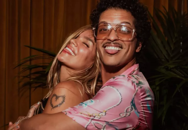 Karol G y Bruno Mars. Foto: Instagram / @karolg