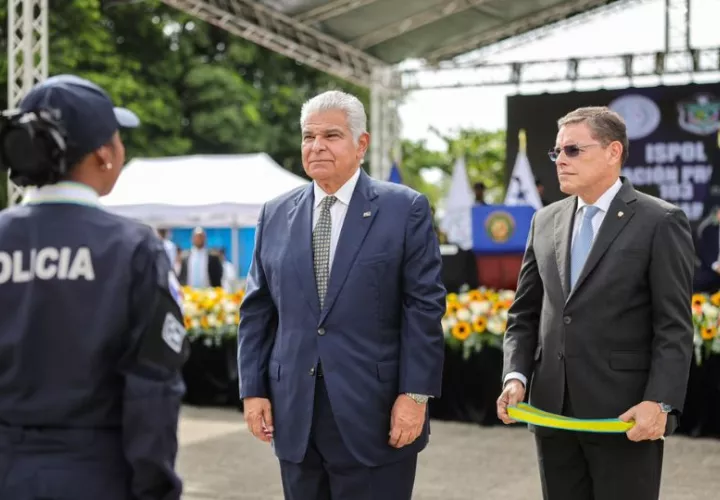   El presidente José Raúl Mulino, junto al ministro de Seguridad, Frank Ábrego. Foto: Cortesía