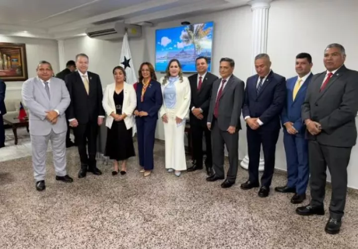 Miembros del grupo parlamentario Panamá-Taiwán conformado el pasado 8 de septiembre. Foto: Cortesía 