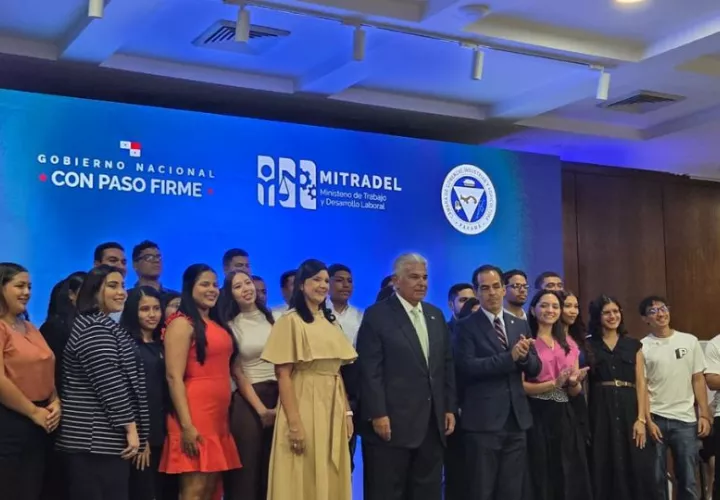 La juventud puede dar sus primeros pasos hacia un empleo formal. Foto: Archivo