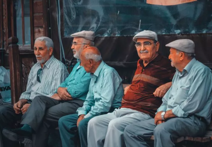 Ejecutivo evalúa distintas opciones para apoyar a los jubilados.  PEXELS