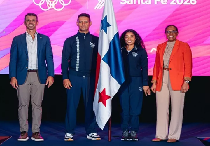 Los atletas Hillary Heron (der.) y Liborio Saavedra son los abanderados de Panamá para los Juegos Sudamericanos. Foto: COP