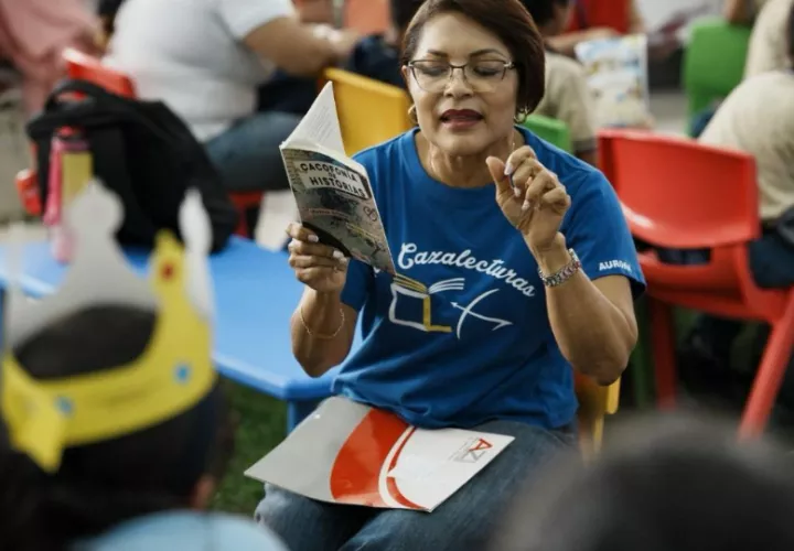 Durante estos ocho años la comunidad ha leído 96 libros. Foto: Cortesía