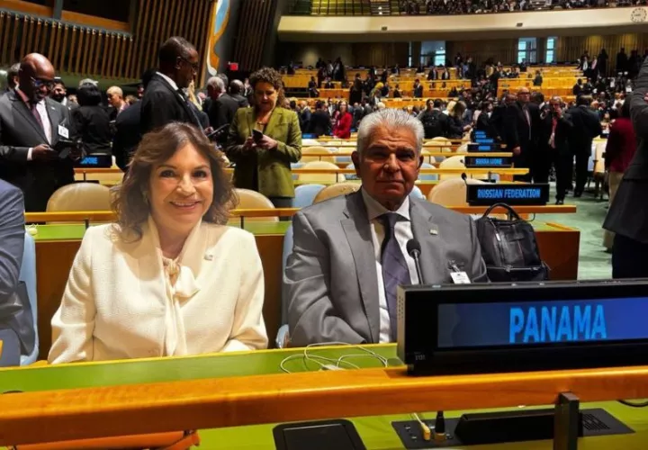 El presidente José Raúl Mulino junto a la primera dama, Maricel Cohen de Mulino. Foto: Cortesía