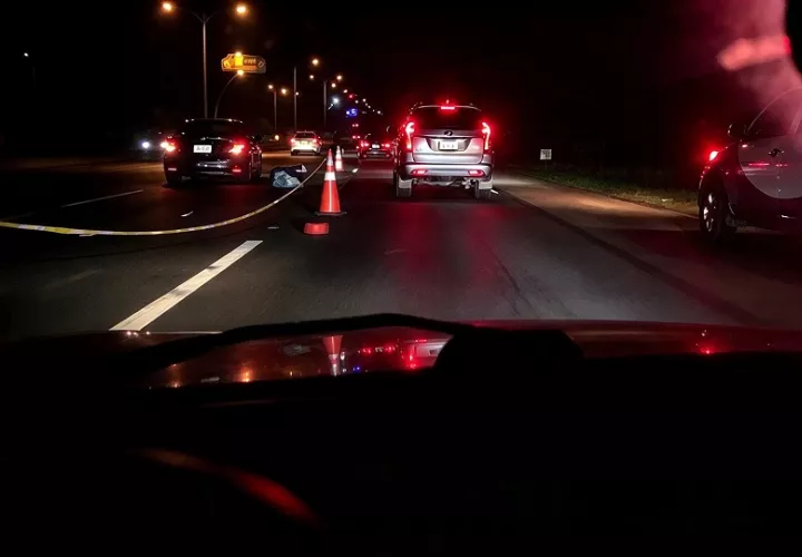 El siniestro vial se registró sobre las 11:00 de la noche del domingo, según confirmó la Dirección Nacional de Operaciones de Tránsito de la Policía Nacional. Foto. ERric Montenegro