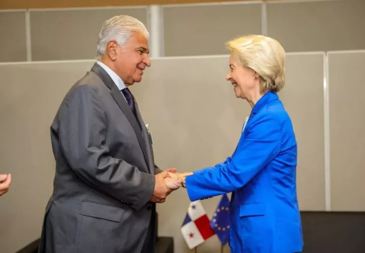 El presidente José Raúl Mulino junto a la presidenta de la Comisión Europea, Ursula von der Leyen. Foto: Cortesía