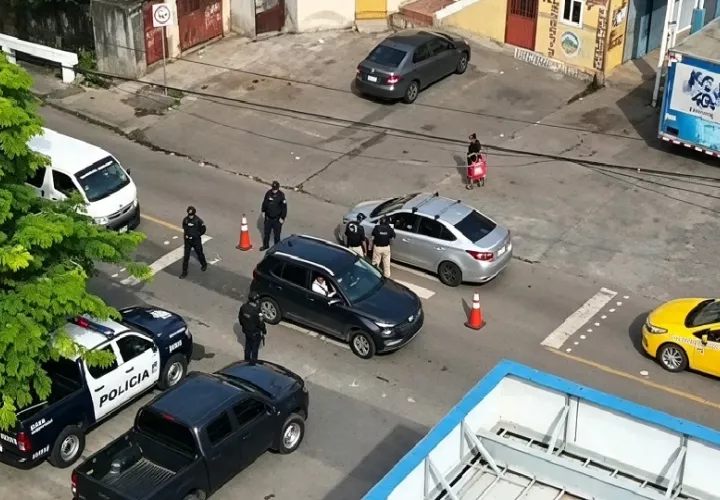 Desde finales de la semana pasada, la PN, en conjunto con el Ministerio Público, realiza diligencias de allanamiento, búsqueda de personas requeridas por las autoridades. Foto. Eric Montenegro